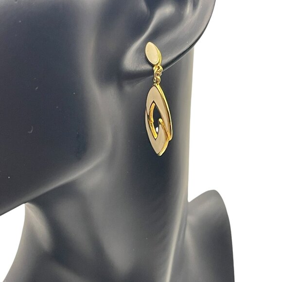 Jewelry - **Vintage Goldtone Cream Enamel Dangle Earrings